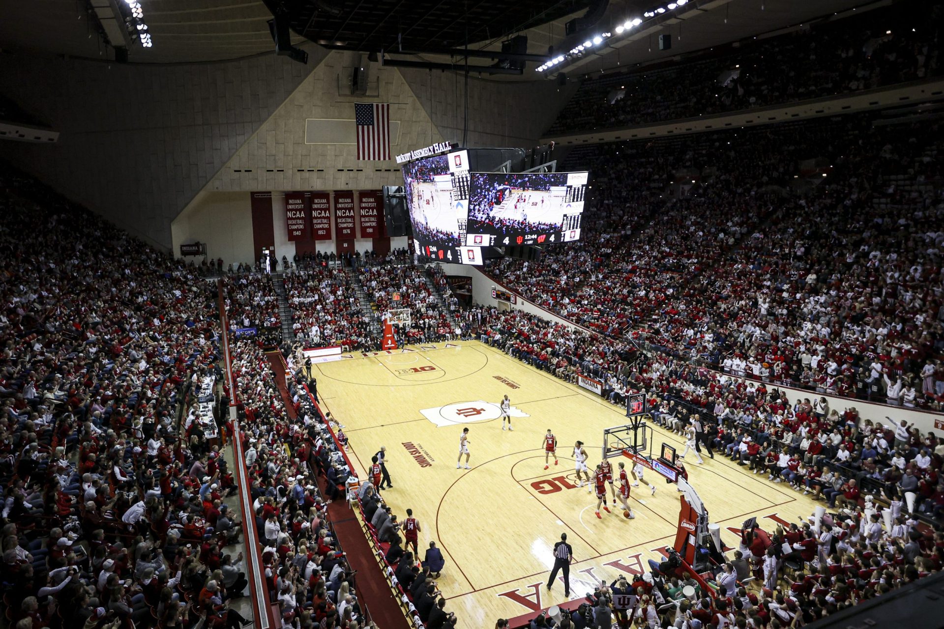Iu basketball game deals
